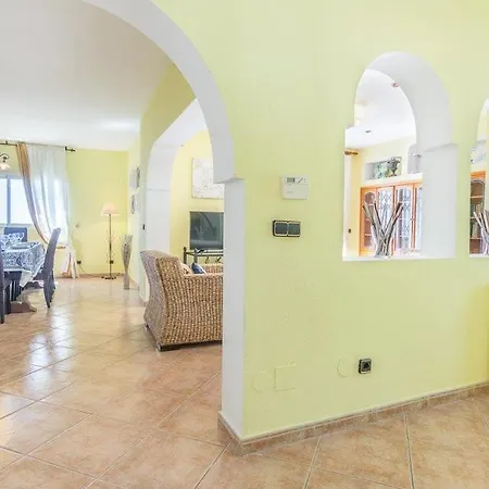 San Juan De Capistrano Sleeps 9 Pool Air Con Villa Nerja