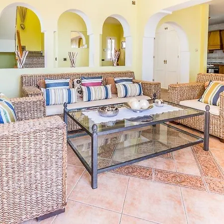 San Juan De Capistrano Sleeps 9 Pool Air Con Villa Nerja